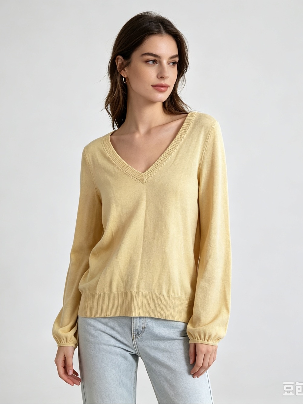 Kenneth Cole New York Women’s V-Neck Knit Pullover Sweater Yellow 55% Silk Size